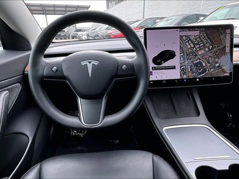 Used 2021 Tesla Model 3 Standard Range Plus RWD image 5
