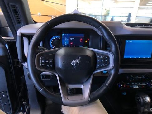Used 2023 Ford Bronco Wildtrak image 13