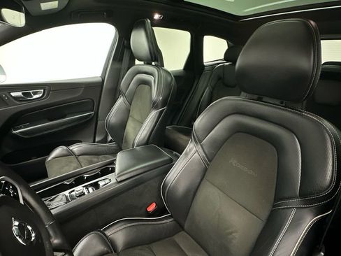 Used 2018 Volvo XC60 T6 R-Design w/ Convenience Package image 8