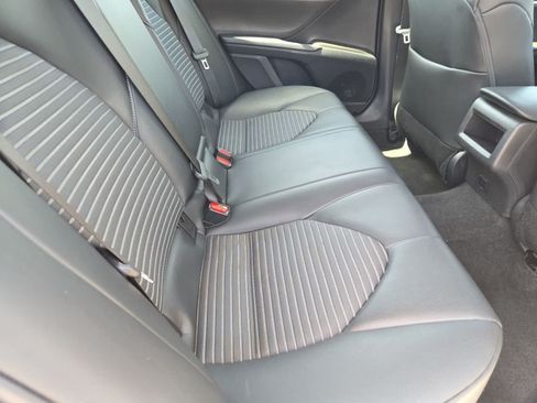 Used 2023 Toyota Camry SE FWD image 18