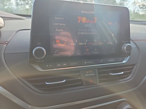 Used 2021 Nissan Altima 2.5 SR image 10