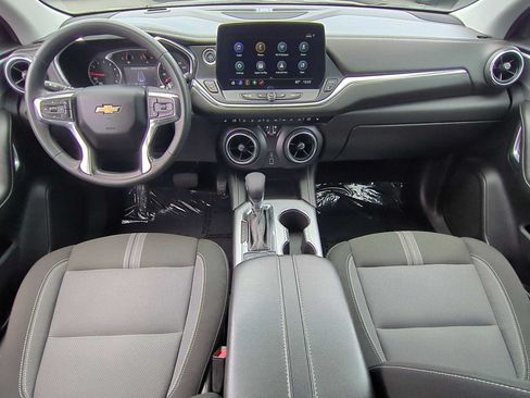 Used 2025 Chevrolet Blazer LT FWD image 13