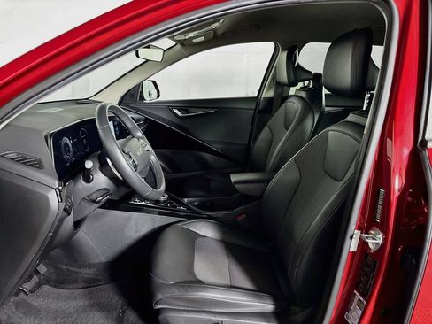 Certified 2023 Kia Niro Wind FWD image 12