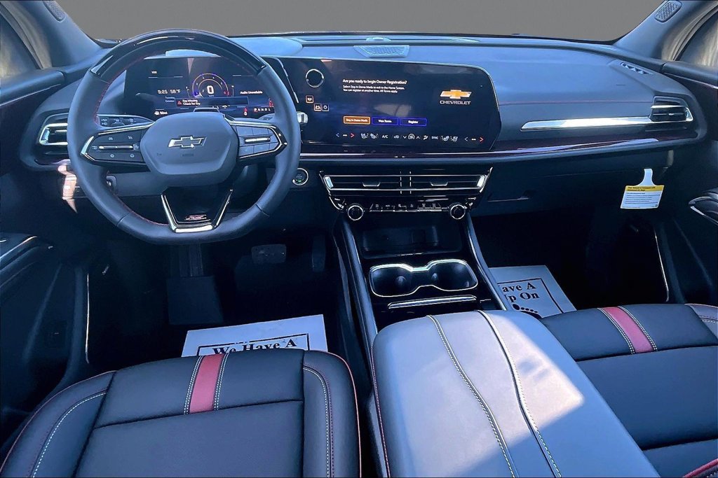 New 2027 Chevrolet Traverse RS w/ LPO, Floor Liner Package FWD image 5