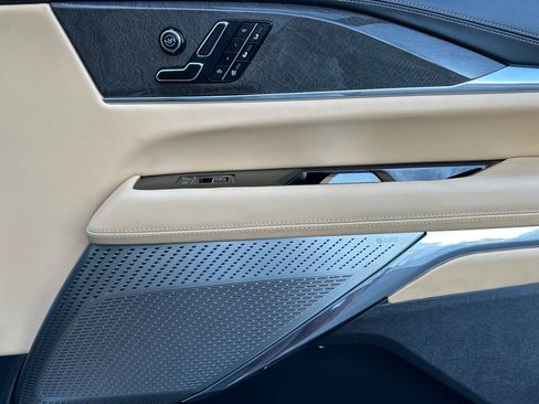 Used 2025 Cadillac Escalade IQ Sport 2 image 21