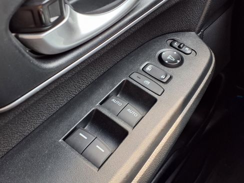 Used 2017 Honda CR-V EX image 26