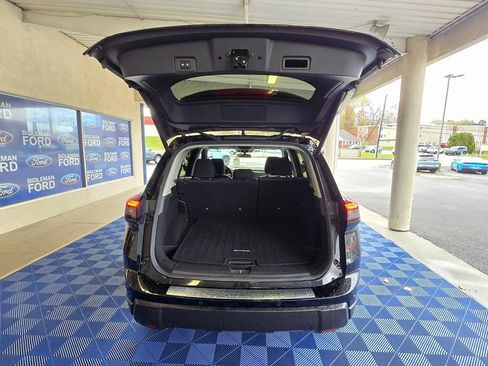 Used 2025 Nissan Rogue SV image 7