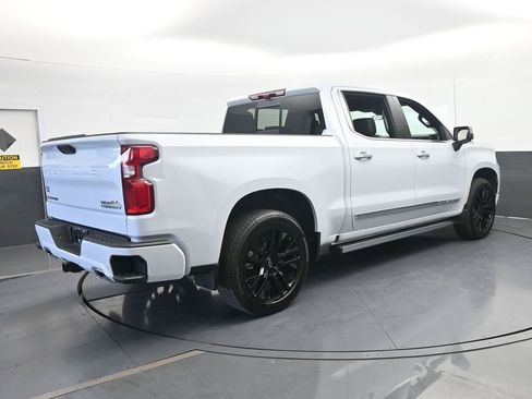 Used 2026 Chevrolet Silverado 1500 High Country w/ Technology Package image 6