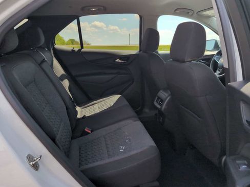 Used 2024 Chevrolet Equinox LT FWD image 25