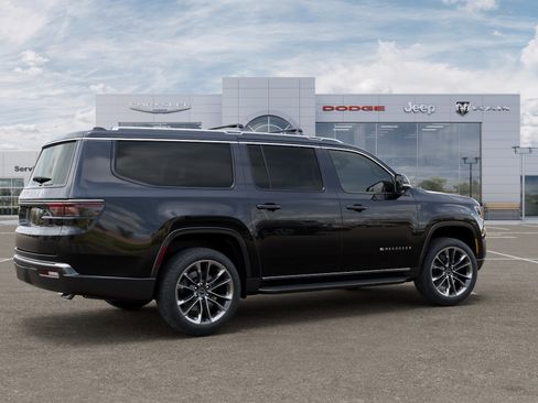New 2025 Jeep Wagoneer L Series II w/ Premium Group I image 5
