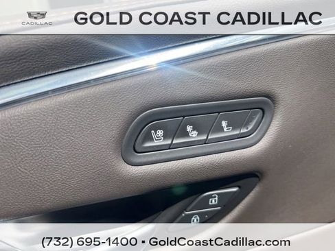 Used 2023 Cadillac Escalade Premium Luxury AWD/4WD image 22