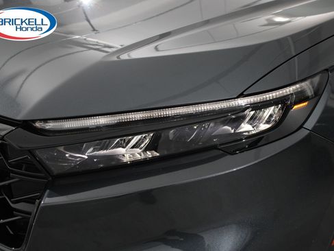 Used 2024 Honda CR-V Sport Touring image 10
