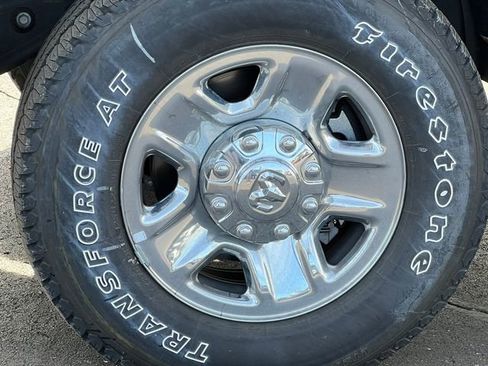 Used 2022 RAM 2500 Tradesman w/ Chrome Appearance Group image 8