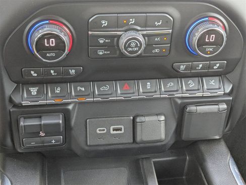 Used 2021 Chevrolet Silverado 2500 High Country w/ Z71 Off-Road Package image 24