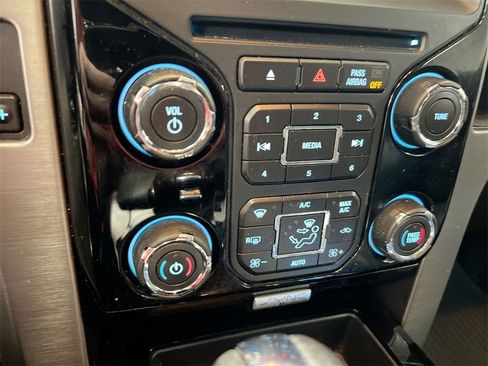 Used 2014 Ford F150 Limited image 15