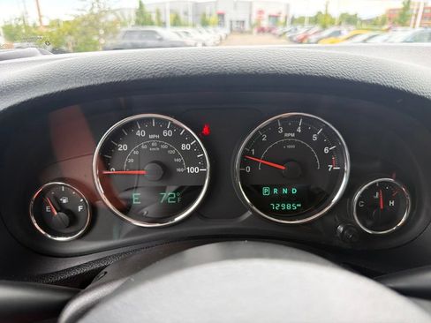 Used 2016 Jeep Wrangler Unlimited Sahara w/ Connectivity Group AWD/4WD image 22