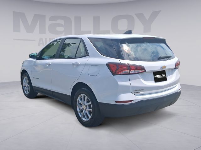 Used 2023 Chevrolet Equinox LS FWD image 3