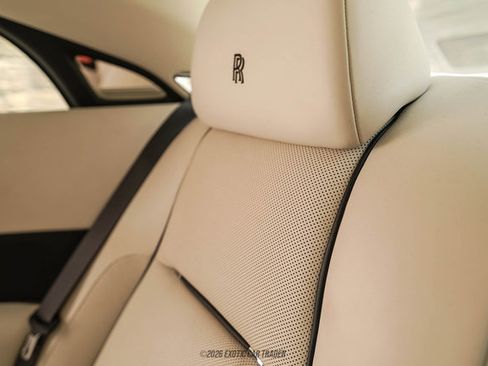 Used 2017 Rolls-Royce Wraith RWD image 32