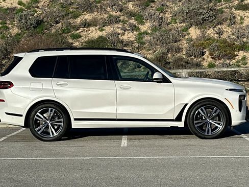 Used 2025 BMW X7 xDrive40i w/ Executive Package image 6