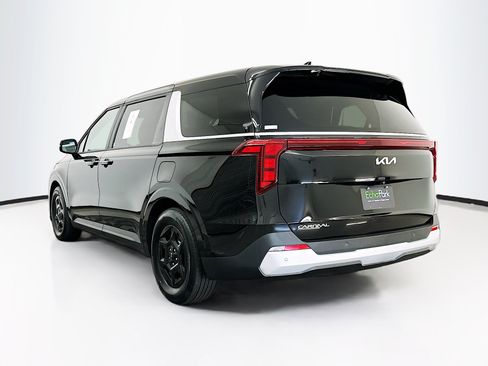 Used 2026 Kia Carnival FWD image 5