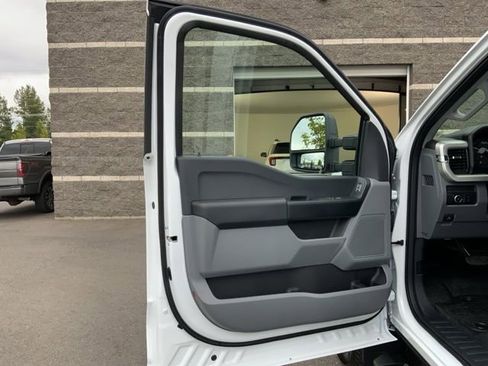 New 2025 Ford F350 XL w/ XL Chrome Package image 9