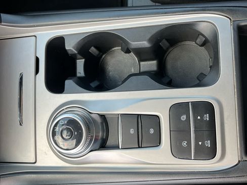Used 2023 Ford Explorer XLT RWD image 19