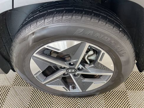 Used 2025 Hyundai Tucson SEL FWD image 6