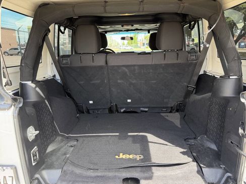 Used 2016 Jeep Wrangler Unlimited Sport w/ Connectivity Group image 12