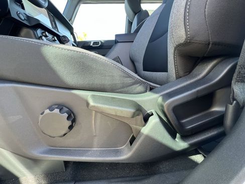 New 2025 Ford Bronco 4-Door w/ Sasquatch Package AWD/4WD image 22
