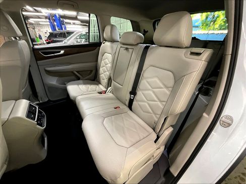 New 2026 Volkswagen Atlas SE image 12