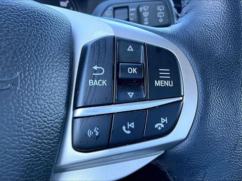 Used 2023 Ford Explorer Limited w/ Equipment Group 301A AWD/4WD image 17