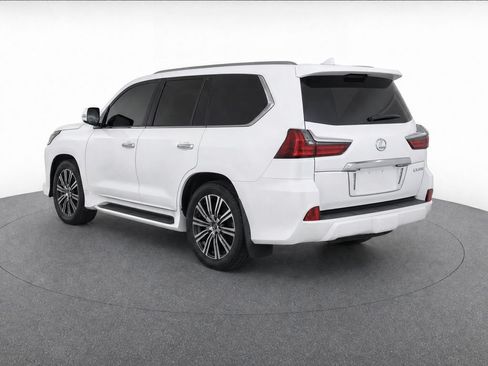 Used 2021 Lexus LX 570 4WD w/ Luxury Package image 5