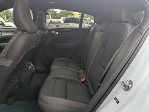 Used 2024 Volvo C40 Recharge Core AWD/4WD image 19