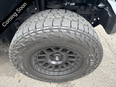 Used 2023 Jeep Gladiator Rubicon w/ LED Lighting Group AWD/4WD image 24
