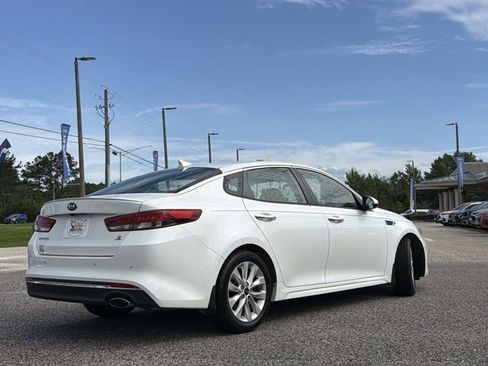 Used 2018 Kia Optima S FWD image 8