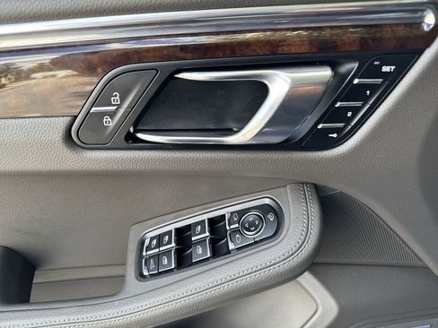 Used 2025 Porsche Macan S image 17