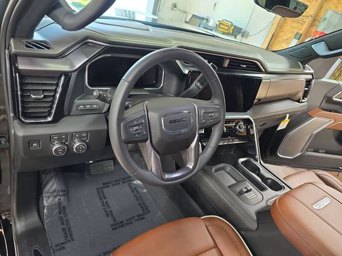 New 2026 GMC Sierra 3500 Denali Ultimate AWD/4WD image 16