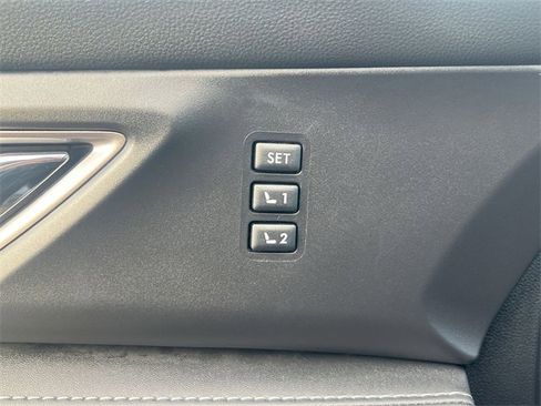 Used 2023 Subaru Ascent Limited w/ Technology Package image 29