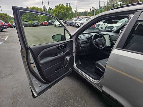 Used 2025 Subaru Forester Touring w/ Popular Package - Touring AWD/4WD image 19