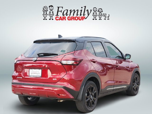 Used 2023 Nissan Kicks SR w/ SR Premium Package FWD image 4