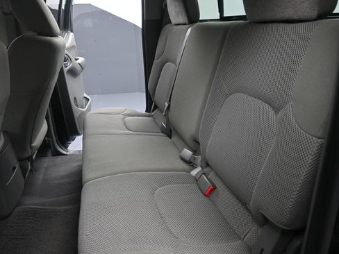Used 2019 Nissan Frontier SV w/ Value Truck Package AWD/4WD image 32