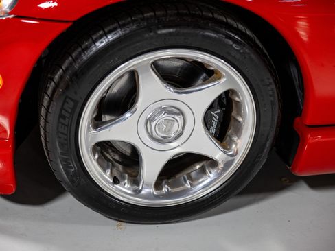 Used 1997 Dodge Viper GTS RWD image 21