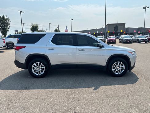 Used 2019 Chevrolet Traverse LS FWD image 8