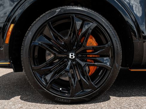 Certified 2026 Bentley Bentayga Speed AWD/4WD image 6