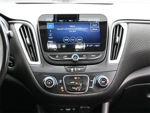 Used 2022 Chevrolet Malibu RS image 11