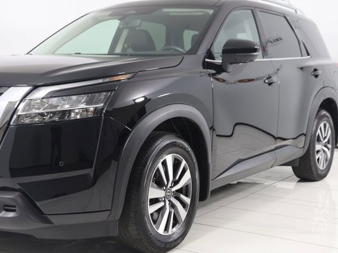 Used 2023 Nissan Pathfinder SL image 56