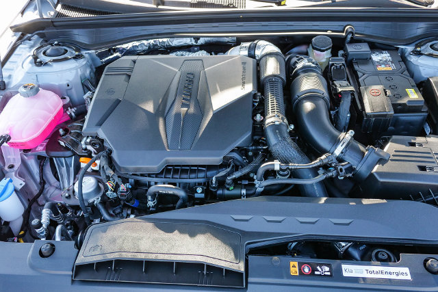 New 2027 Kia K5 GT FWD image 14