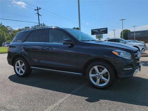Used 2017 Mercedes-Benz GLE 350 4MATIC image 2