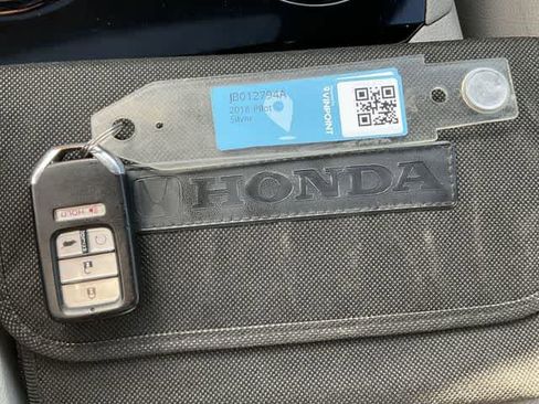 Used 2018 Honda Pilot Elite image 27