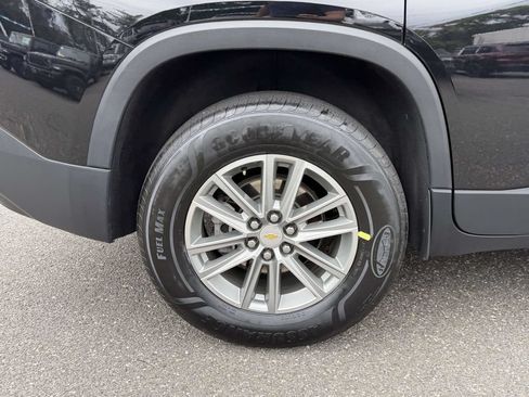 Used 2023 Chevrolet Traverse LT AWD/4WD image 12